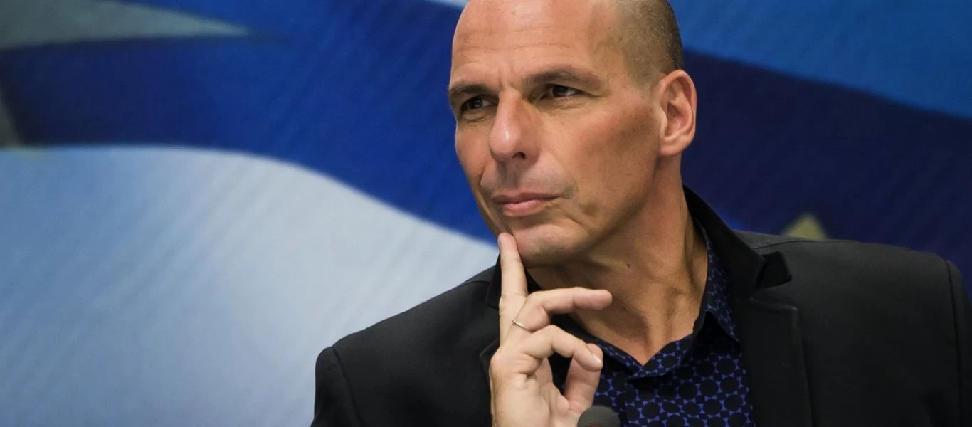 Οι Ελληνες στιβάζονταν στα ΑΤΜ για 60 ευρώ την ημέρα και ο Γιάνης σήκωνε όσα ήθελε από τις καταθέσεις του στο εξωτερικό